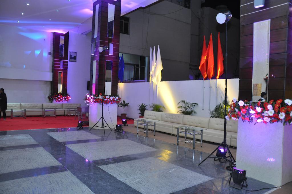 Hotel Prem Plaza Karnāl Exteriér fotografie